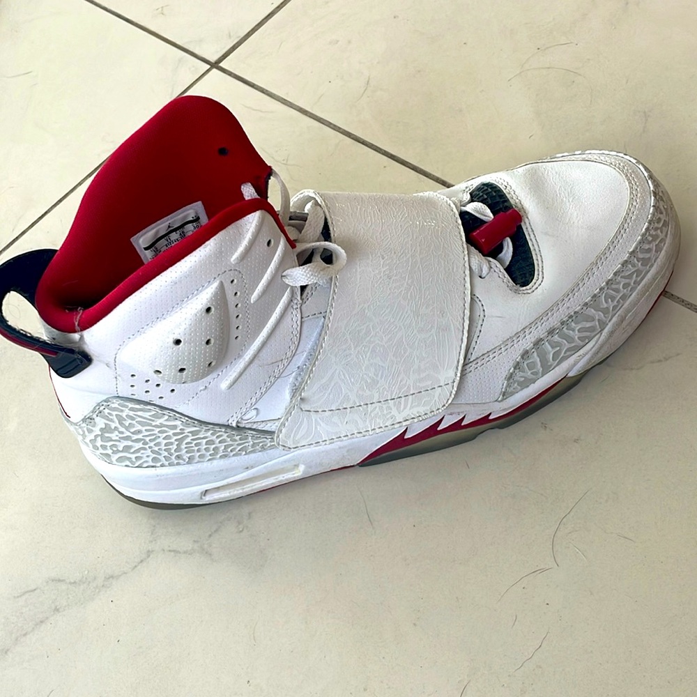 2016 Nike Air Jordan’s Son Of Mars Size 12, worn 1 time.